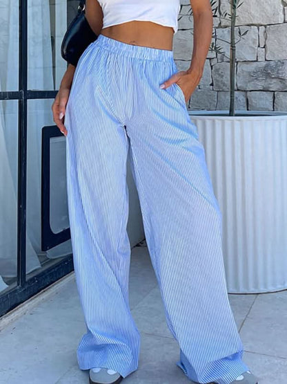 Trendy wide-leg striped pants