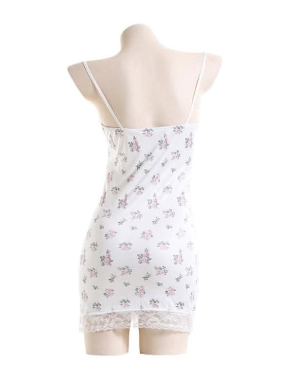 New sexy floral contrasting lace stitching sexy low-cut suspender-covering skirt.