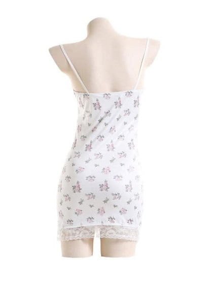 New sexy floral contrasting lace stitching sexy low-cut suspender-covering skirt.