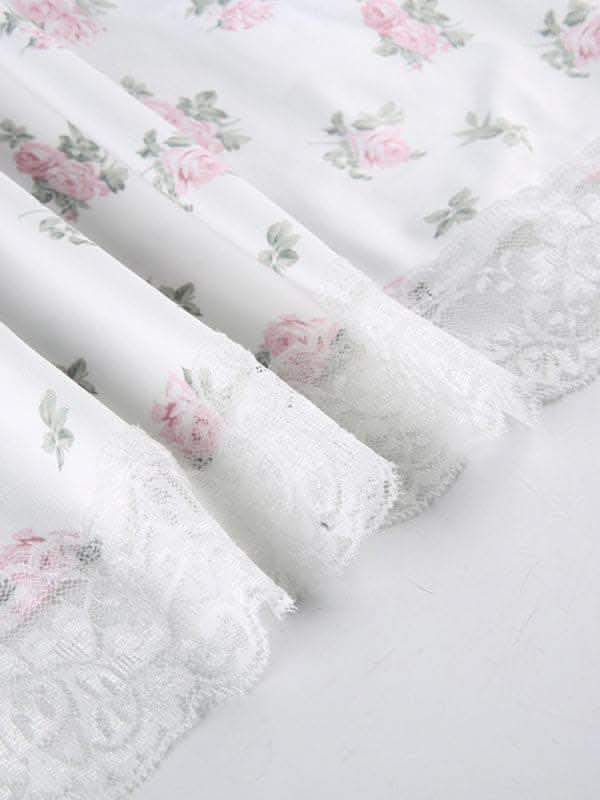 New sexy floral contrasting lace stitching sexy low-cut suspender-covering skirt.