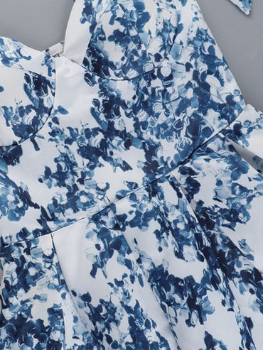 Chic Holiday-Inspired Slim Fit Printed A-Line Dress with Lace-Up Detail