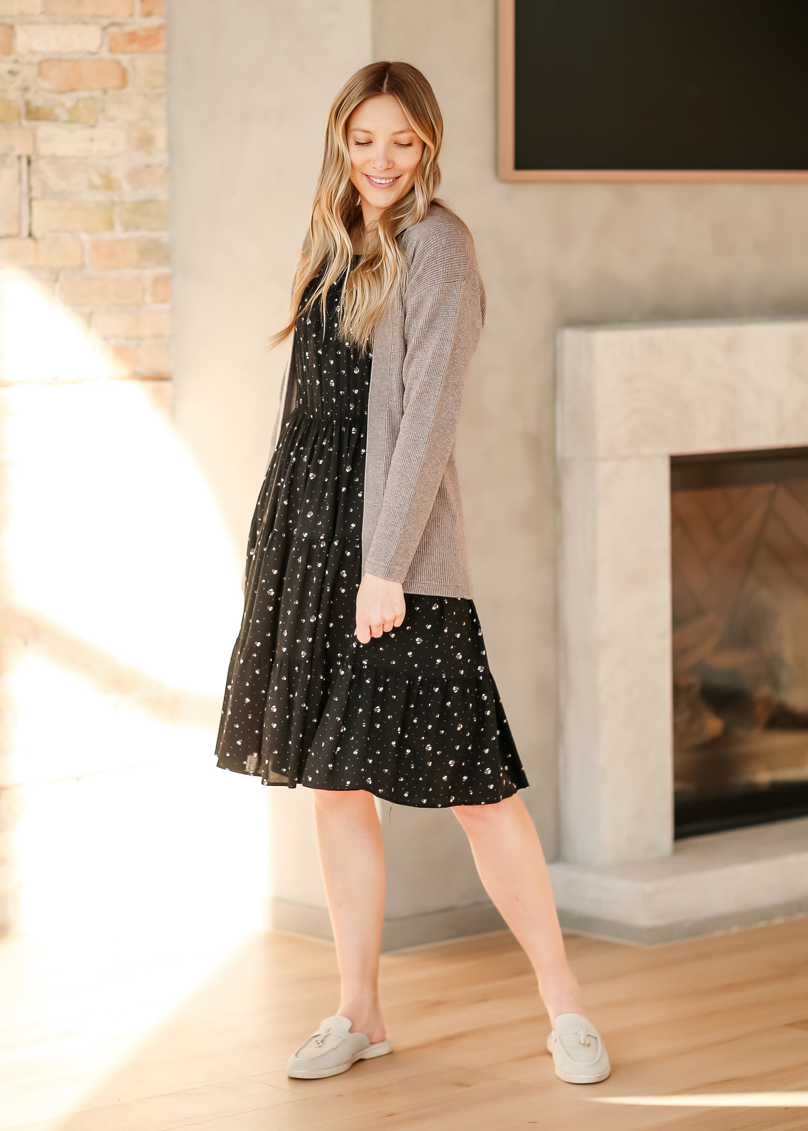 Jenna Floral Knit Short Sleeve Tiered Midi Dress Inherit Co.