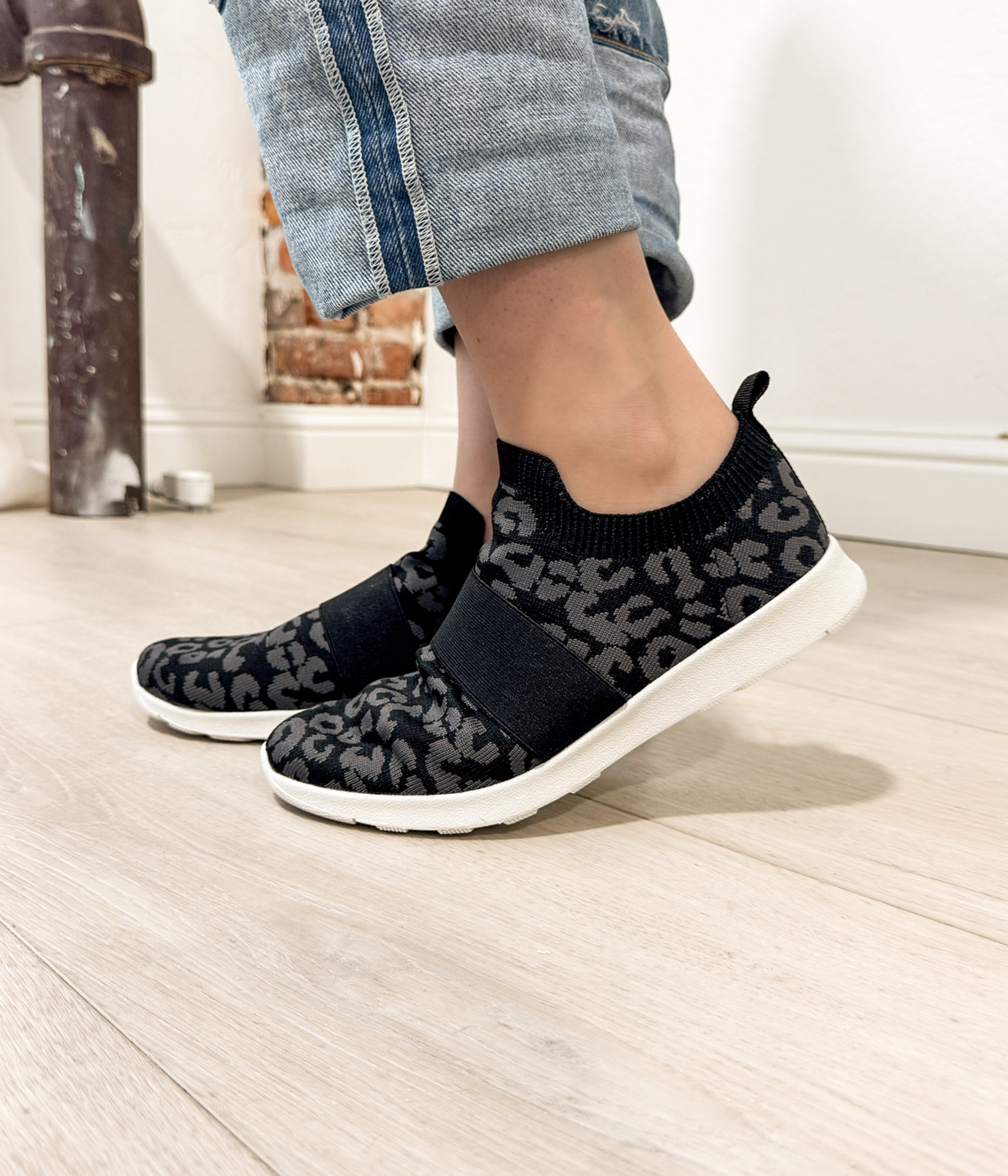 Jia Knit Sneaker Black Wide Fit Elastic Instep Outsole Naughty Monkey