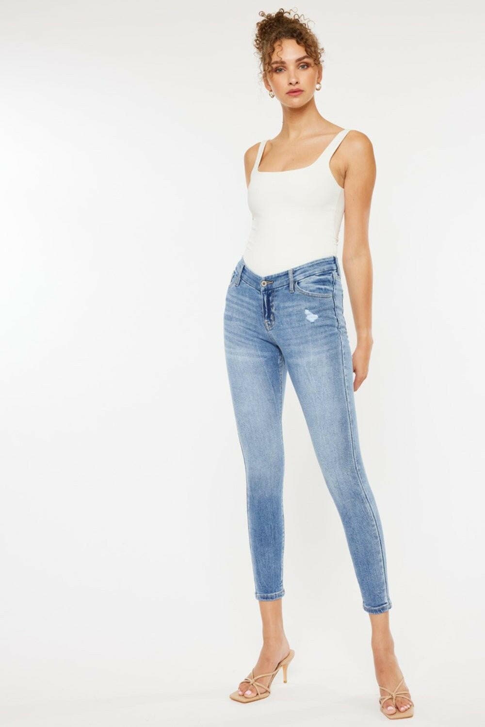 Cat's Whiskers High Rise Skinny Jeans by KancanElevate Your Style with Cat's Whiskers High Rise Skinny Jeans

Step into a world of fashion-forward elegance with the Cat's Whiskers High Rise Skinny Jeans by KancanLove Salve Whiskers High Rise Skinny Jeansjeans