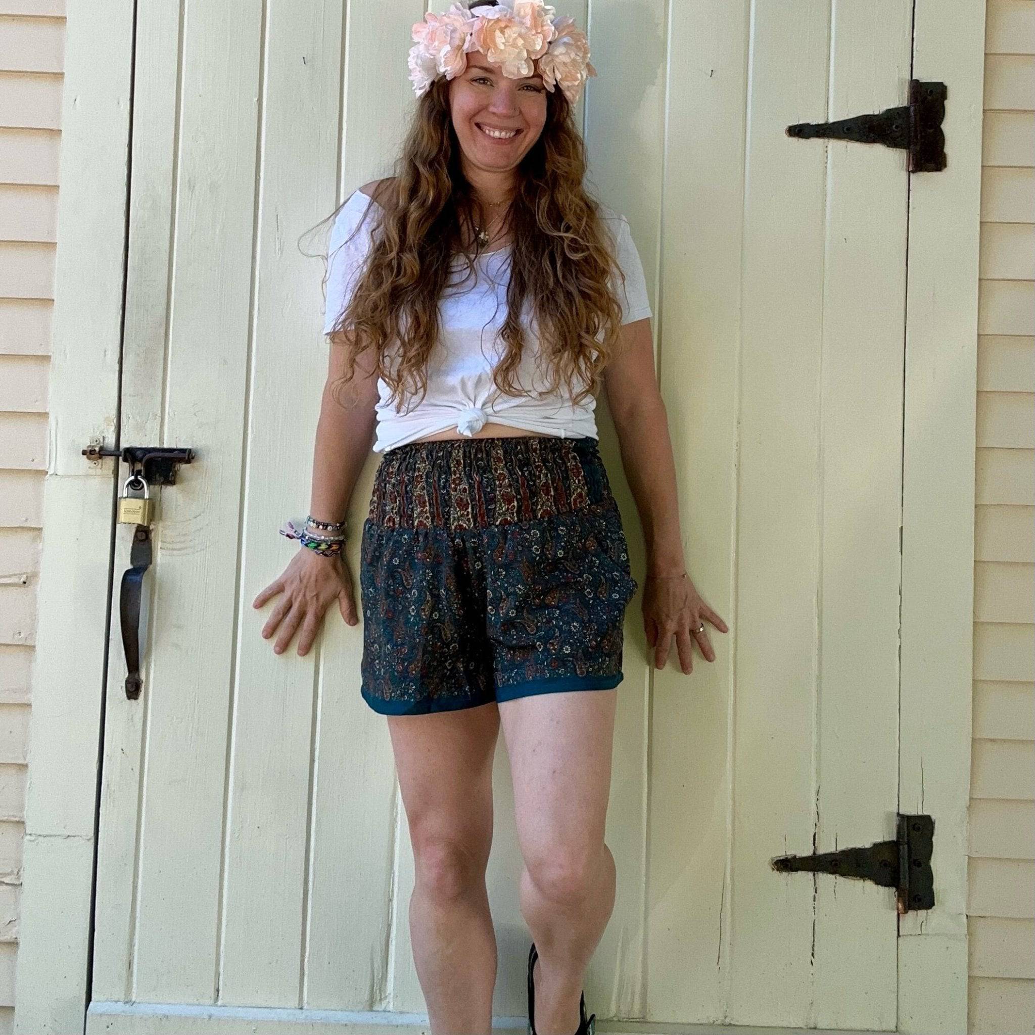 Last Chance Laurel Canyon Lounge Shorts For Teens And Preteens Size 00 To 6 Boho 1970s Inspired Darn Good Yarn