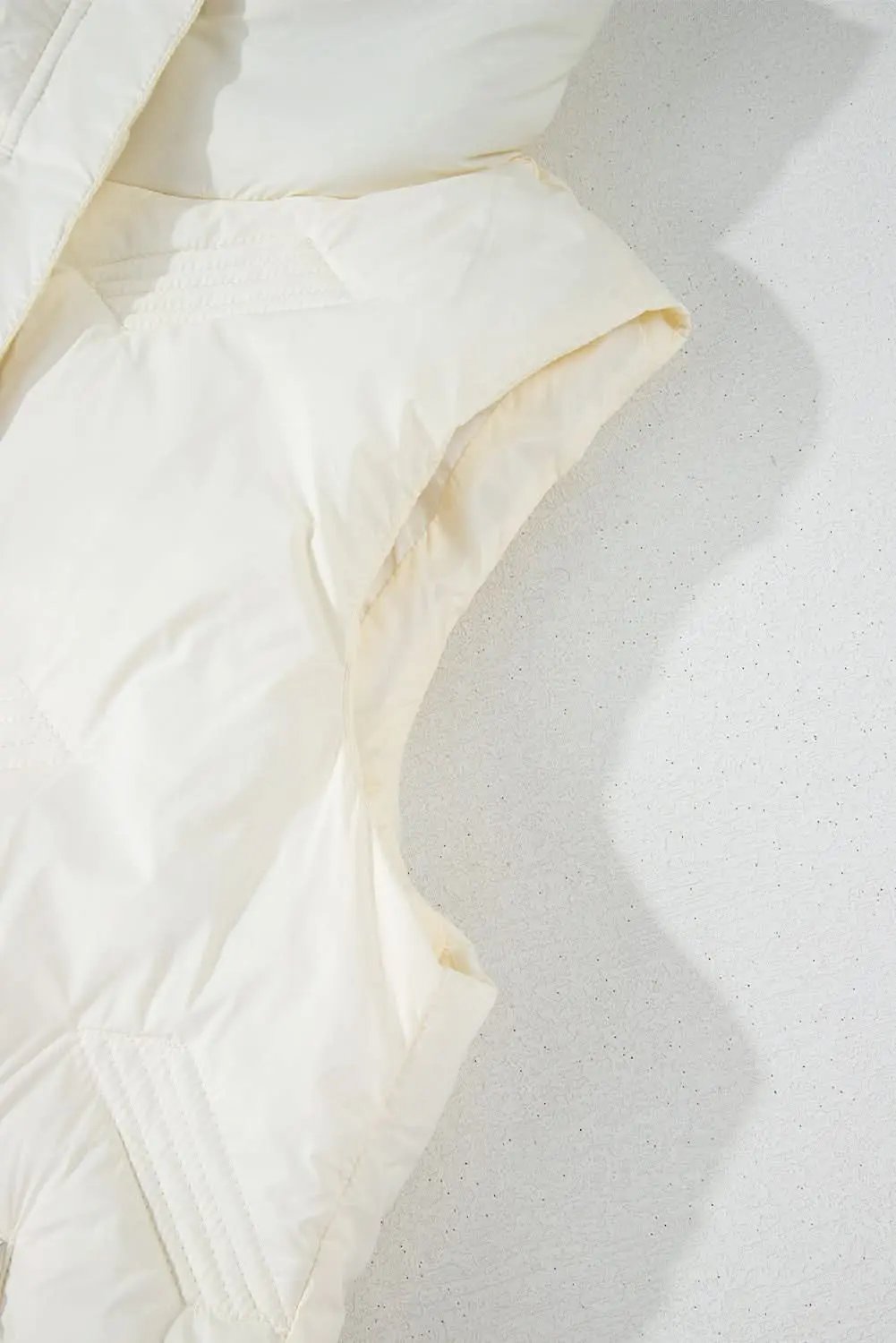 Chic white quilted vest with zip - Love Salve 