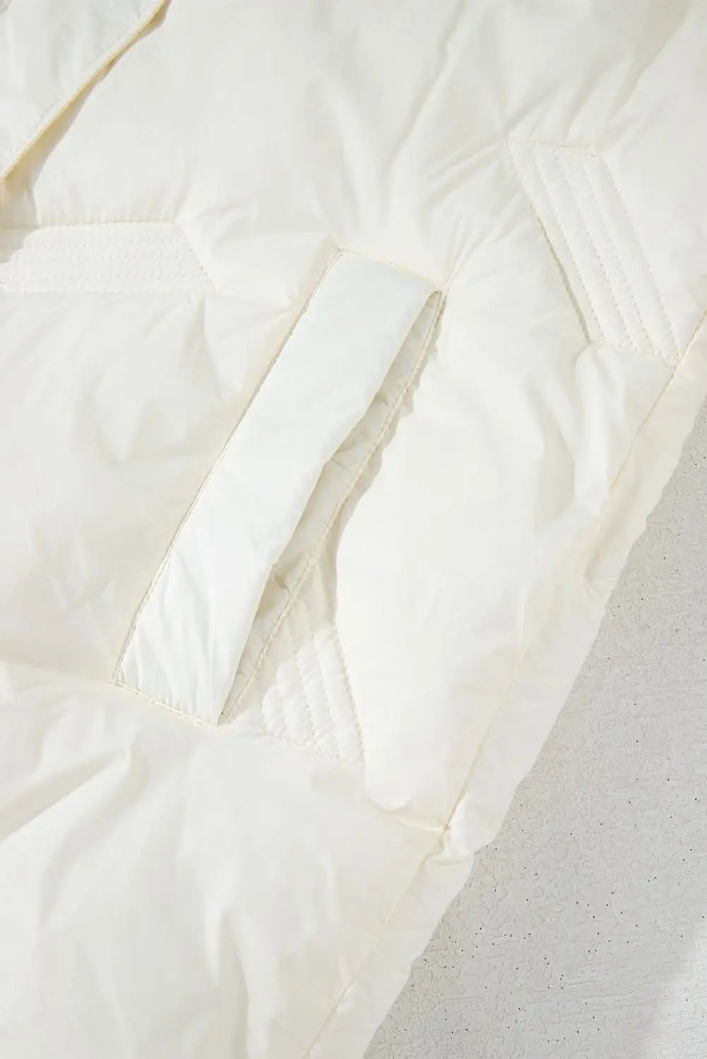 Chic white quilted vest with zip - Love Salve 