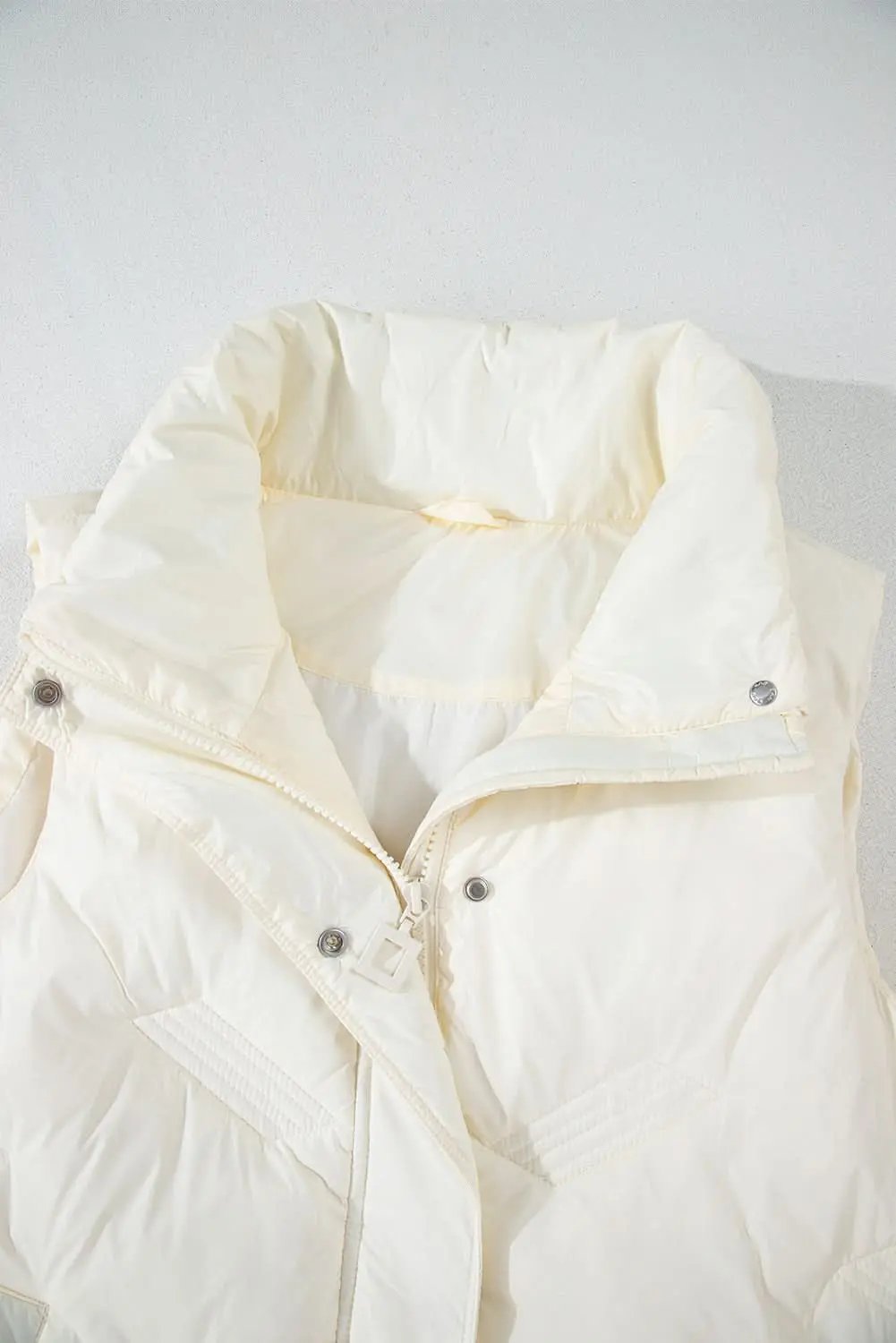 Chic white quilted vest with zip - Love Salve 