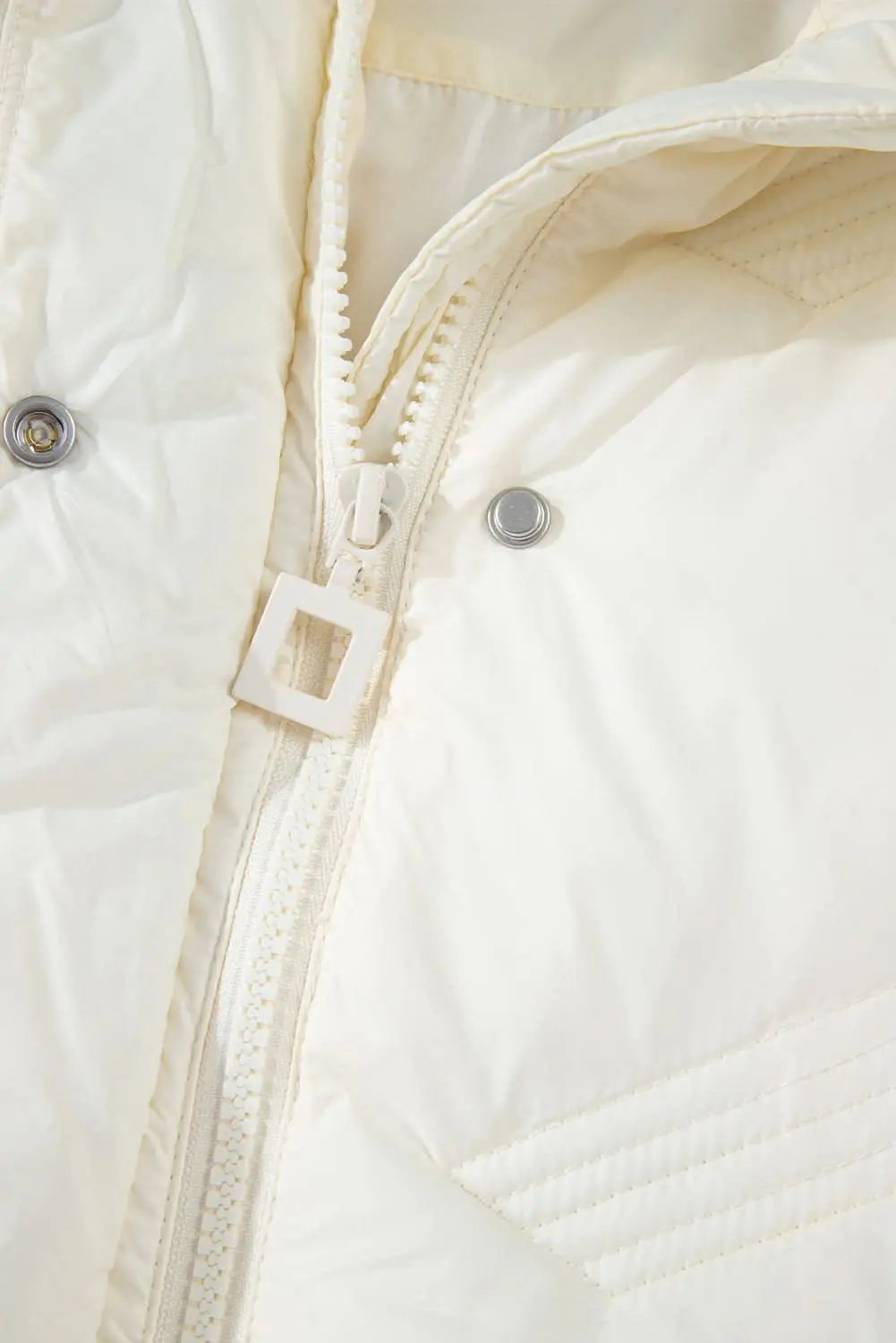 Chic white quilted vest with zip - Love Salve 