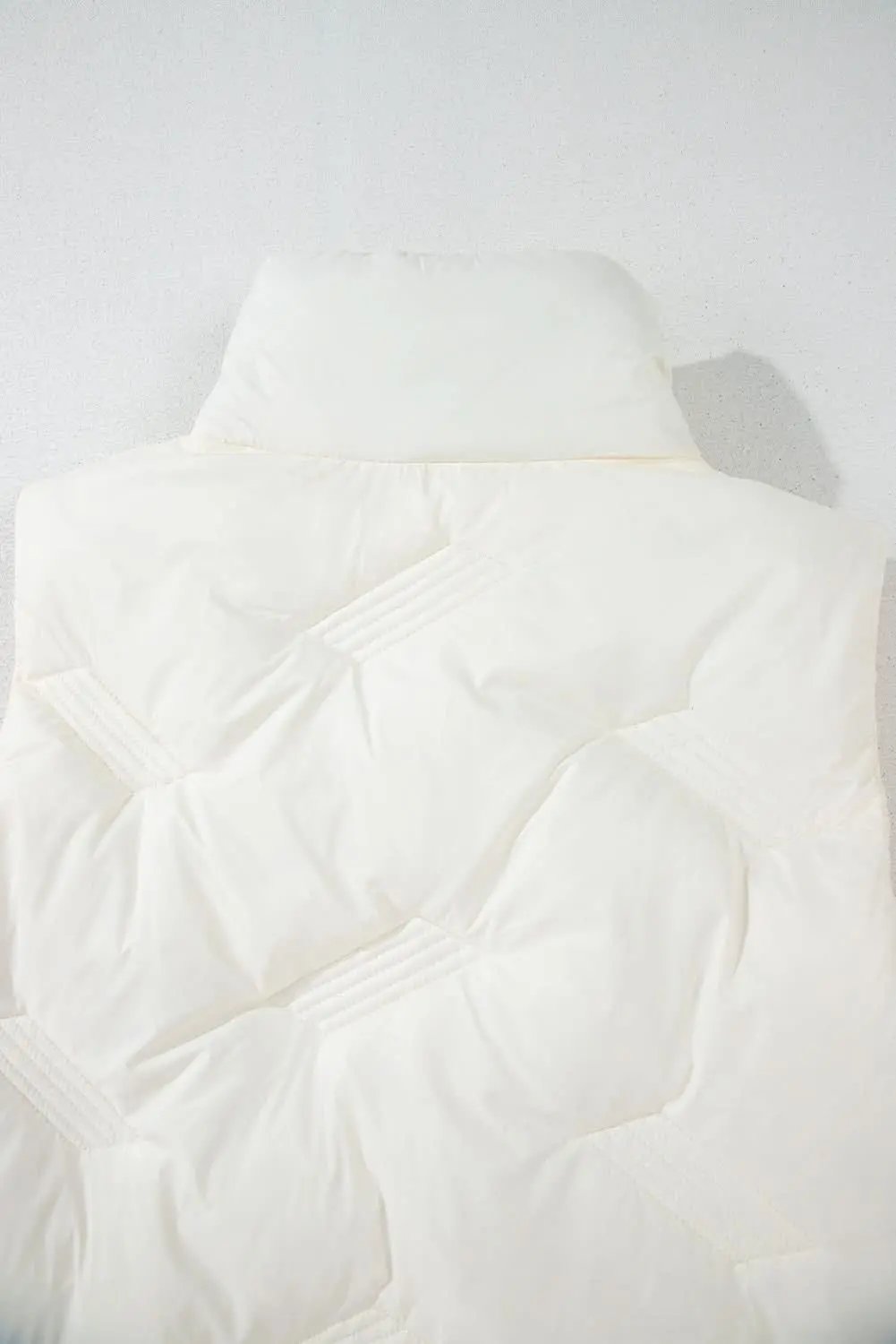 Chic white quilted vest with zip - Love Salve 