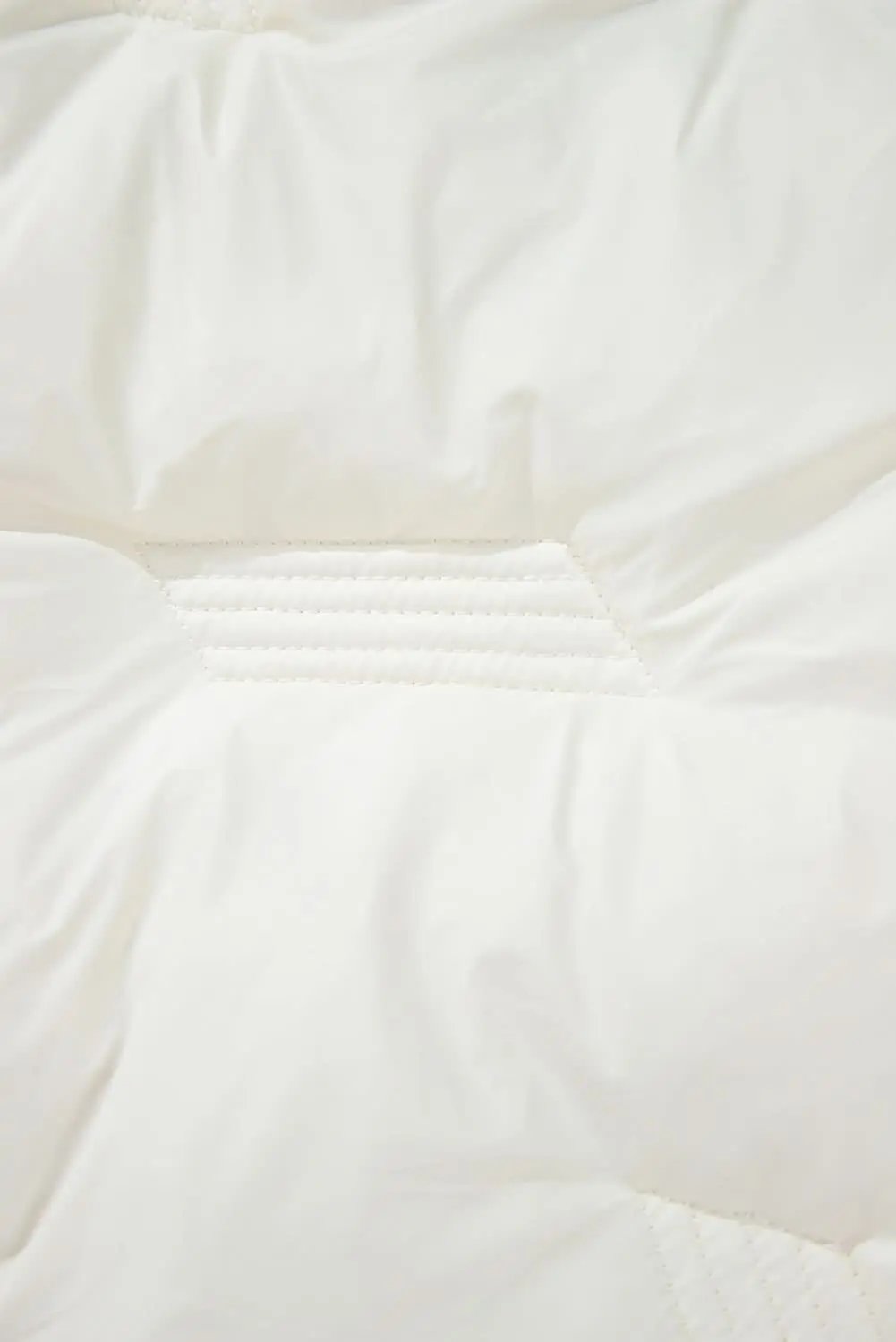 Chic white quilted vest with zip - Love Salve 