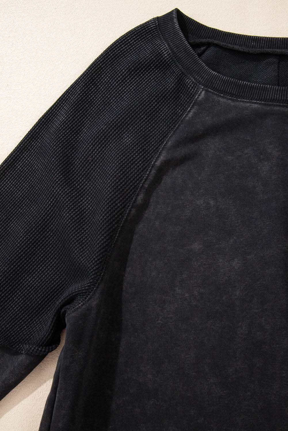 Chic black patchwork sweatshirt - Love Salve 