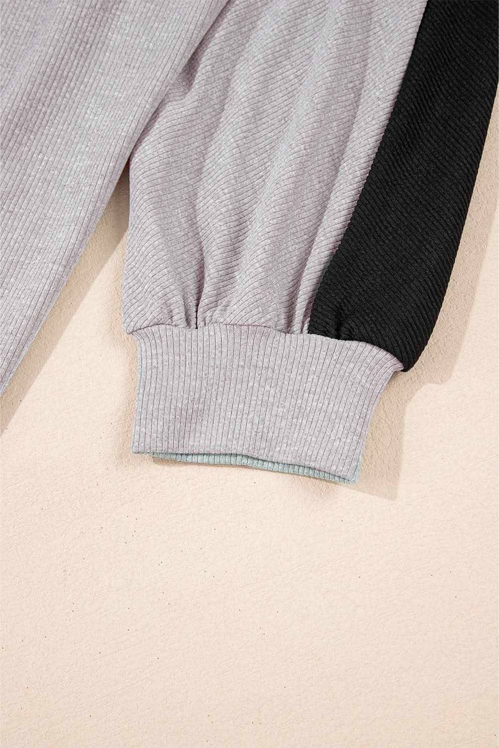 Gray oversized colorblock sweatshirt - Love Salve 