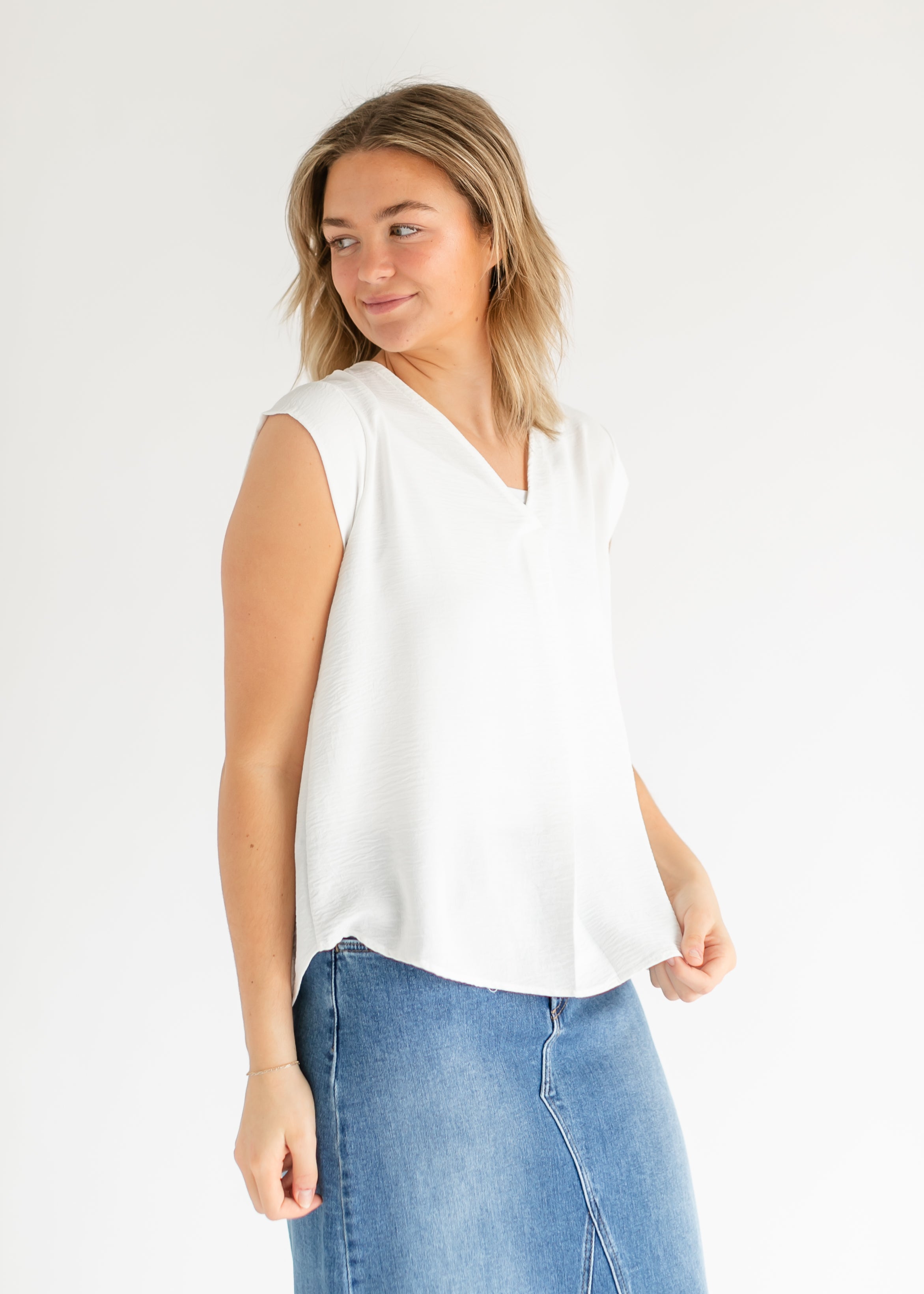 Madison V-neck Short Sleeve Flowy Top - FINAL SALE Inherit Co.