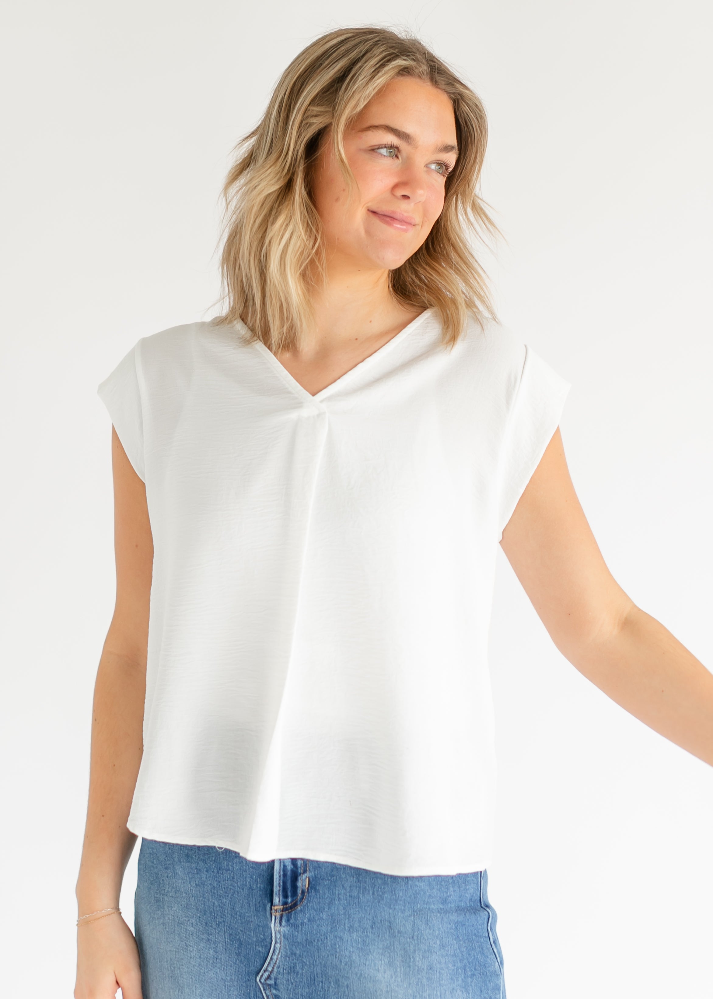 Madison V-neck Short Sleeve Flowy Top - FINAL SALE Inherit Co.