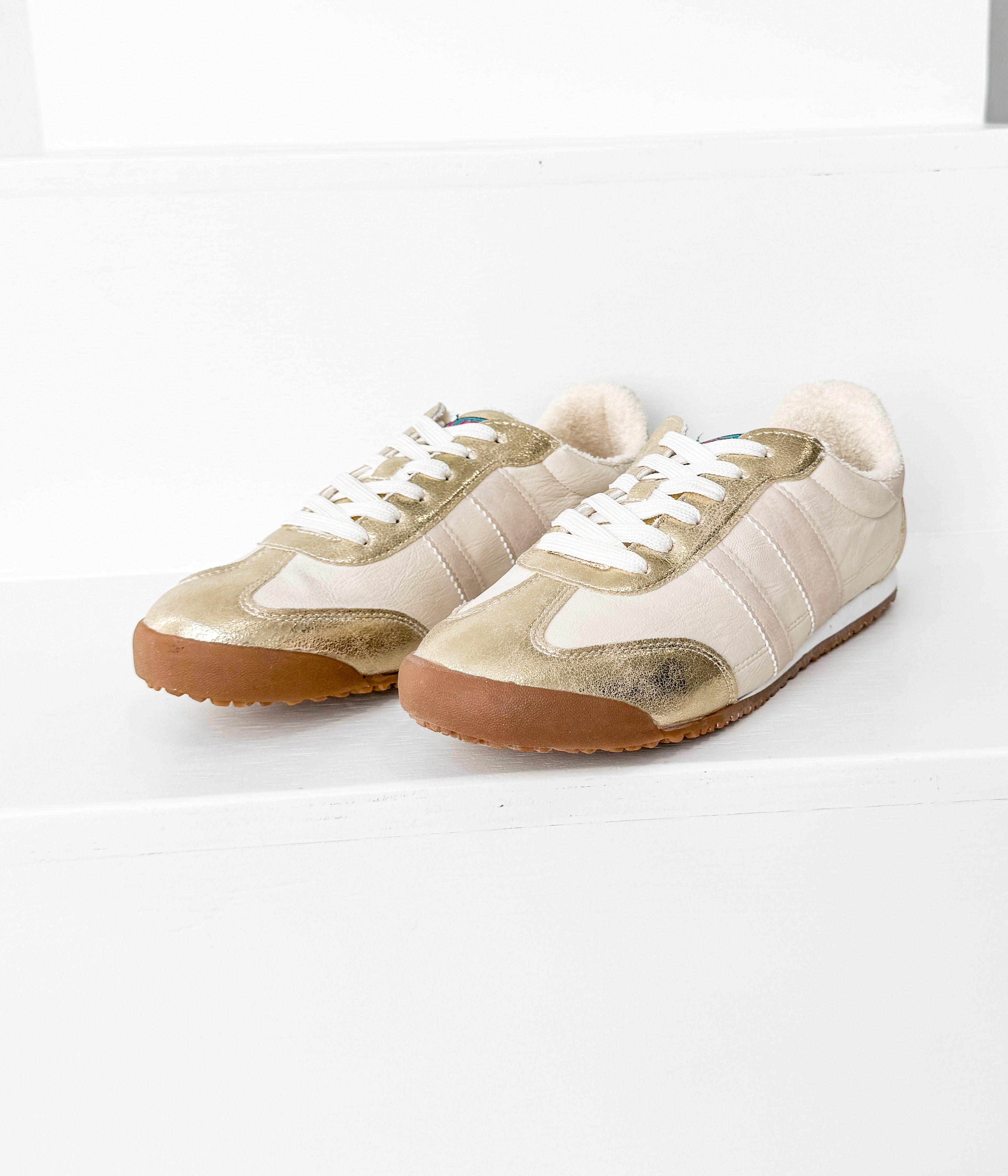 Madrid Sneaker Beige Gold Faux Leather Upper Comfort Naughty Monkey