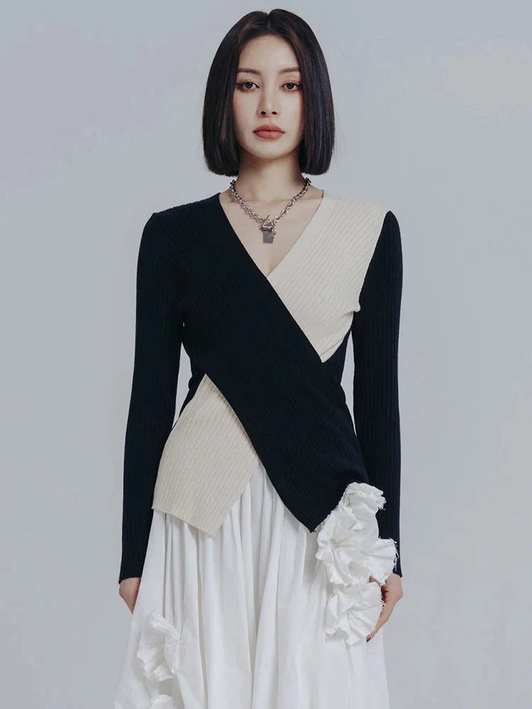 Ambrey Colorblock V Neck Crossbody Sweater Black Cream Knit