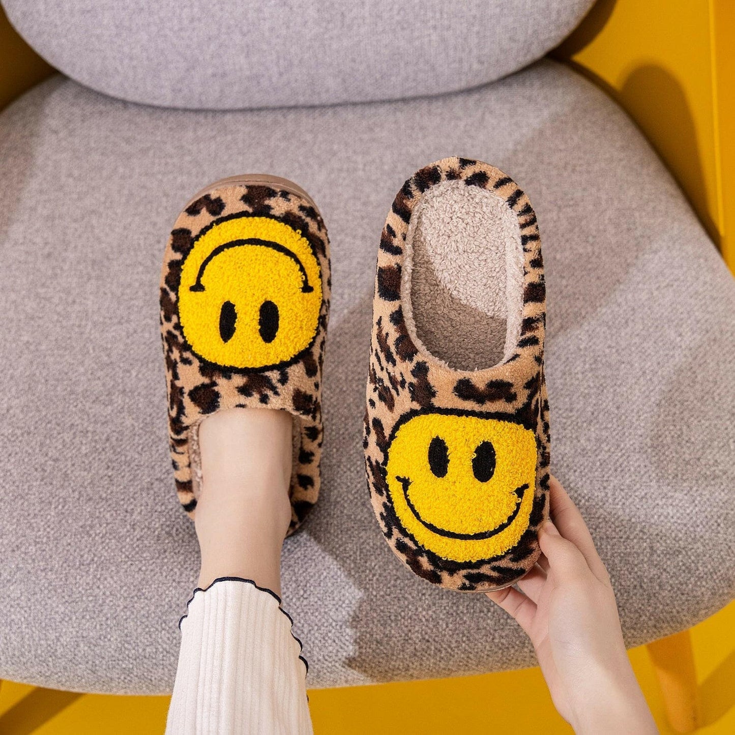 Melody Smiley Face Leopard Slippers - Love Salve