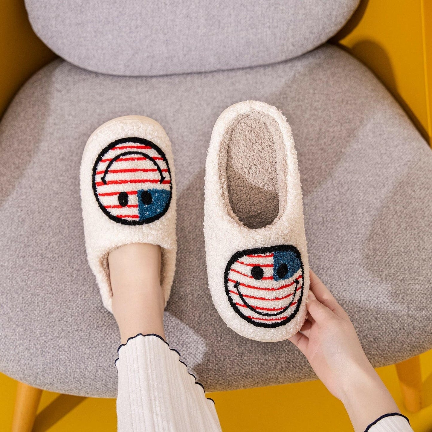 Joyful Melody Face SlippersStep into a World of Comfort and Joy
 Elevate your relaxation time with the Joyful Melody Face Slippers. Designed for those who value both style and comfort, these sLove Salve Joyful Melody Face SlippersShoes