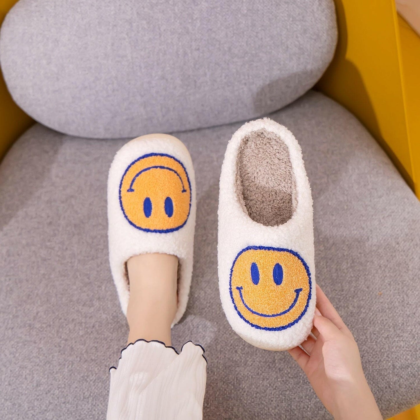 Melody Smiley Face Slippers - Love Salve