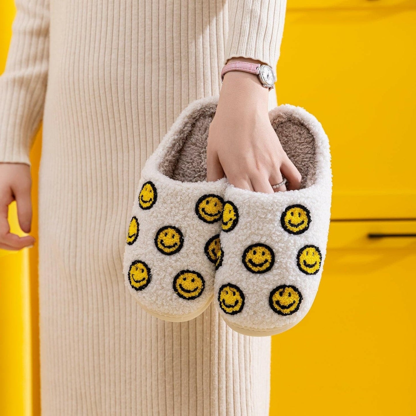 Melody Smiley Face Slippers - Love Salve