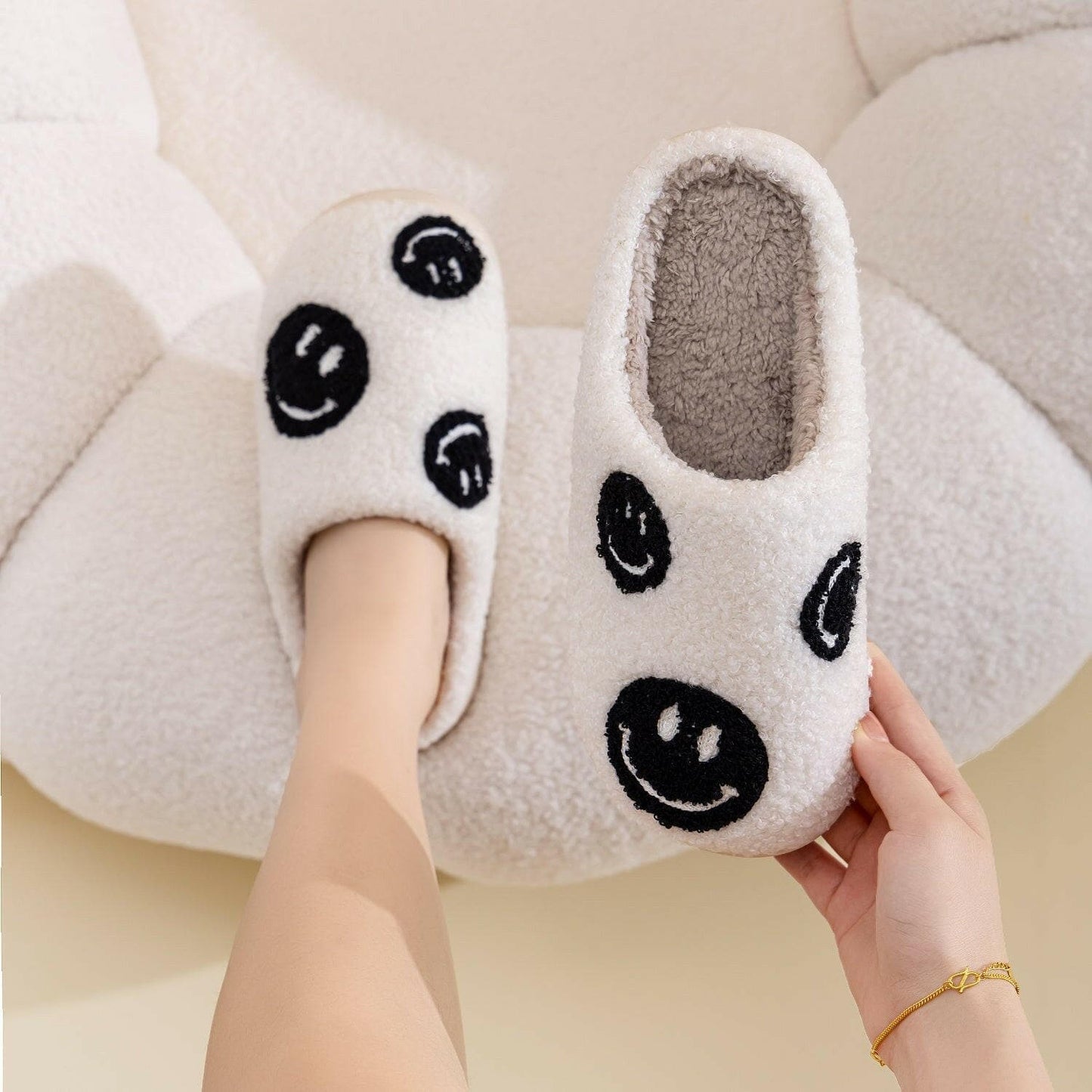 Melody Smiley Face Slippers - Love Salve