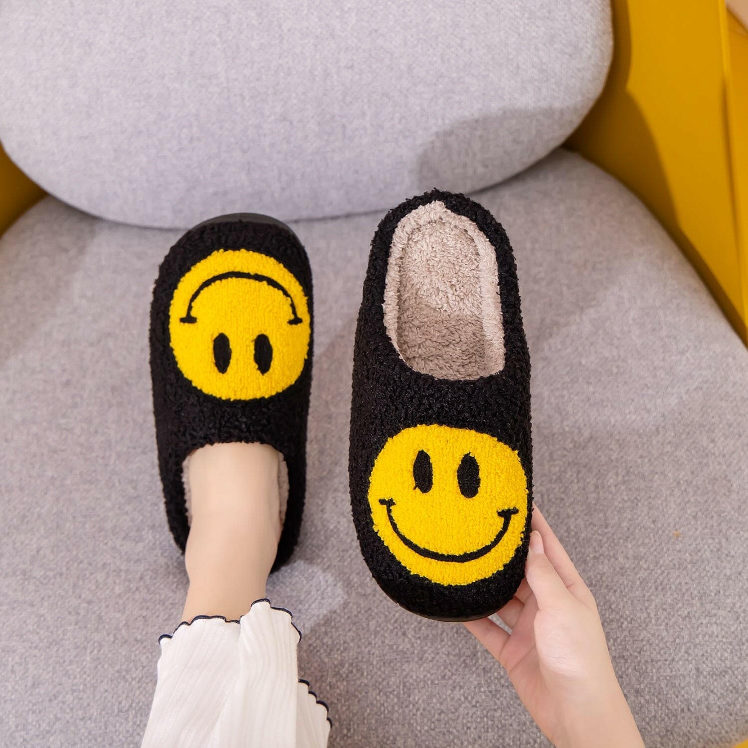 Melody Smiley Face Slippers - Love Salve