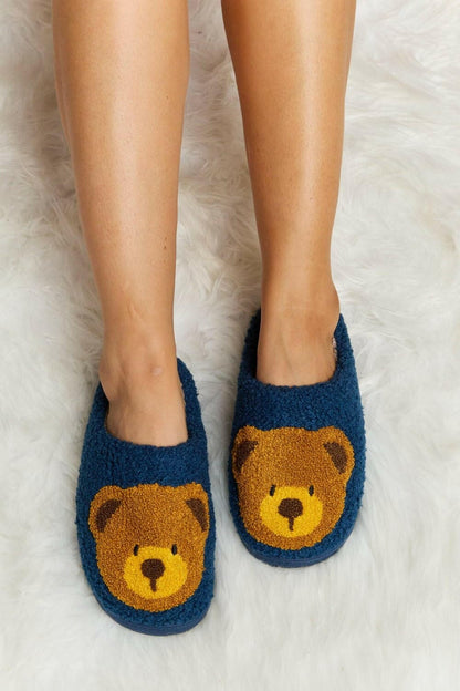 Teddy Bear Print Plush Cozy Slide SlippersExperience Ultimate Comfort in Style
 Indulge in the luxurious feel of our Teddy Bear Print Plush Cozy Slide Slippers. Designed to wrap your feet in pure elegance, tLove Salve Teddy Bear Print Plush Cozy Slide SlippersShoes