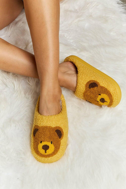 Teddy Bear Print Plush Cozy Slide SlippersExperience Ultimate Comfort in Style
 Indulge in the luxurious feel of our Teddy Bear Print Plush Cozy Slide Slippers. Designed to wrap your feet in pure elegance, tLove Salve Teddy Bear Print Plush Cozy Slide SlippersShoes