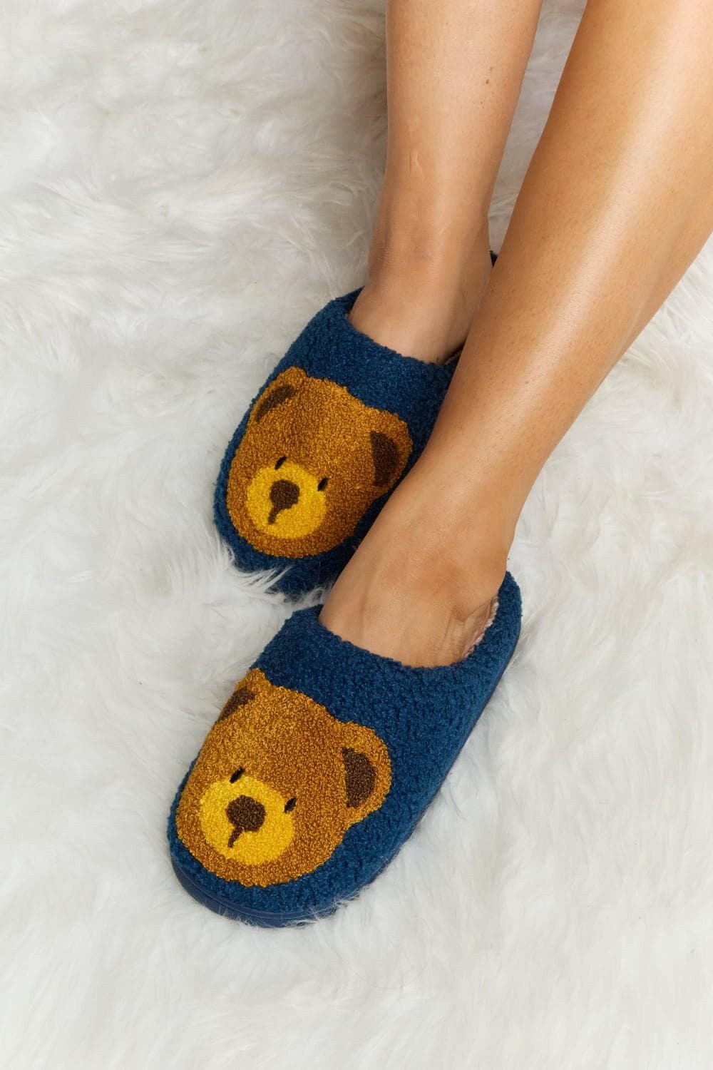 Teddy Bear Print Plush Cozy Slide SlippersExperience Ultimate Comfort in Style
 Indulge in the luxurious feel of our Teddy Bear Print Plush Cozy Slide Slippers. Designed to wrap your feet in pure elegance, tLove Salve Teddy Bear Print Plush Cozy Slide SlippersShoes