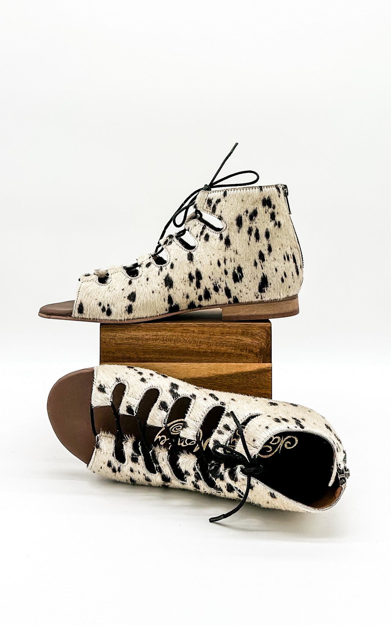 Nola Sandals Black And White Genuine Leather Gladiator Naughty Monkey