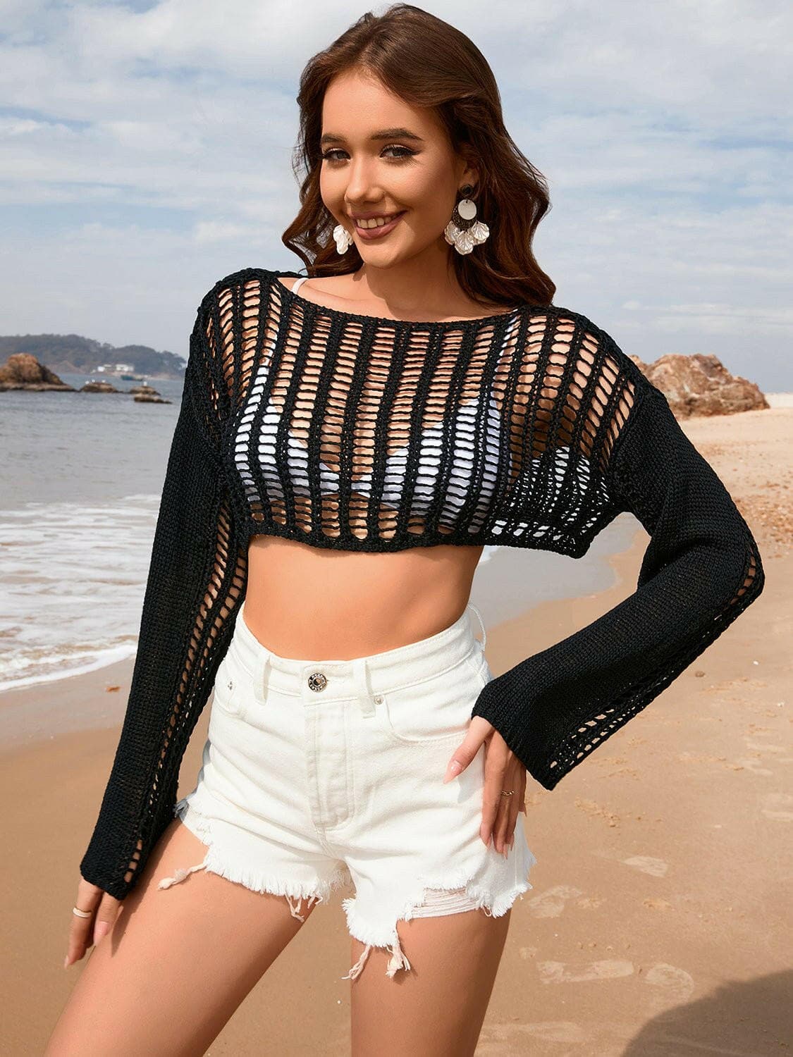 Sheer Mesh Boat Neck Long Sleeve Beach Cover-UpStay Chic and Elegant with our Sheer Mesh Beach Cover-Up
 
 
Sheer Sophistication: Embrace a touch of allure with the semi-sheer openwork design of this cover-up, peLove Salve Sheer Mesh Boat Neck Long Sleeve Beach Cover-swimwear