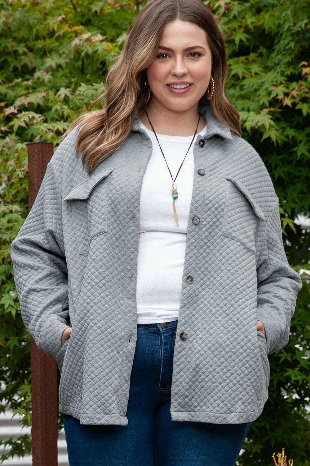 Plus Size Collared Neck Buttoned Jacket with PocketsPlus Size Collared Neck Buttoned Jacket with Pockets
 Step up your style game with our Plus Size Collared Neck Buttoned Jacket featuring convenient pockets and a chiLove Salve Size Collared Neck Buttoned Jacketplus