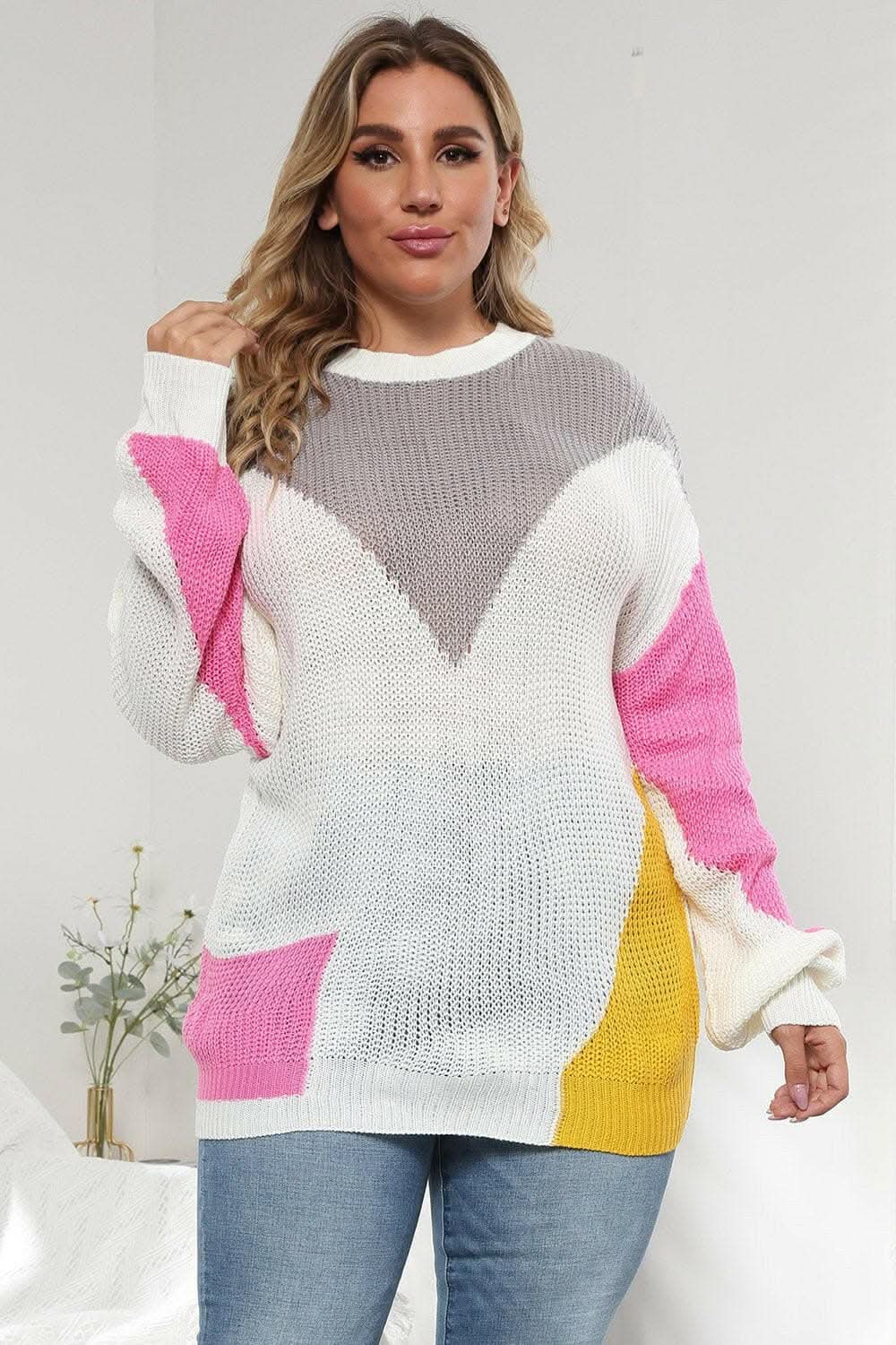 Color Block Plus Size Round Neck Sweater for Curvy WomenColor Block Plus Size Round Neck Sweater for Curvy Women
 Upgrade your style with our Color Block Plus Size Sweater, specially designed for curvy women who embrace bLove Salve Size Round Neck Sweaterplus