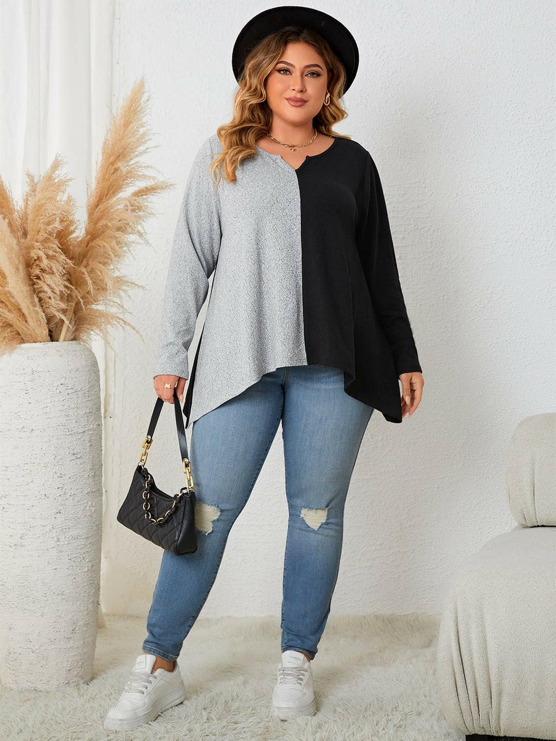 Plus Size Contrast Notched Neck T-Shirt - Love Salve