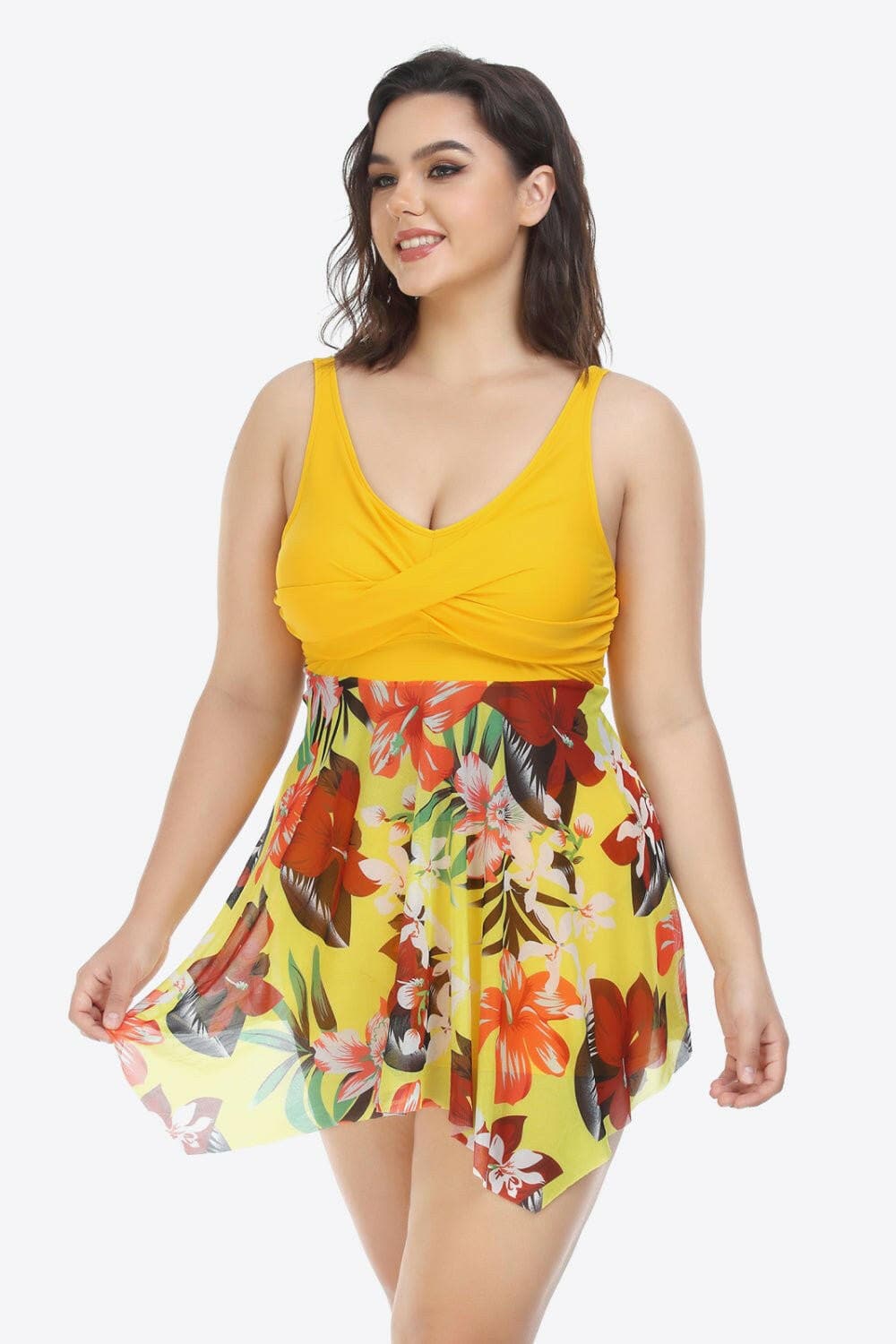 Floral Plus Size Two-Piece Swimsuit with Asymmetrical HemFloral Plus Size Two-Piece Swimsuit with Asymmetrical Hem
 Make a statement at the beach with our Floral Plus Size Two-Piece Swimsuit featuring an asymmetrical hem dLove Salve -Piece Swimsuitswimwear