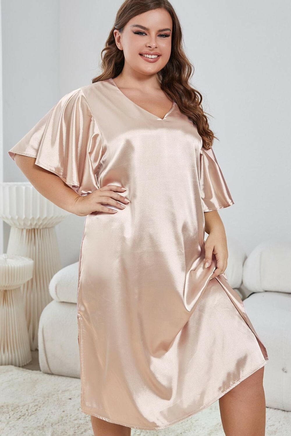 Elegant V-Neck Flutter Sleeve Plus Size Night DressUpgrade Your Nightwear with Our Elegant V-Neck Flutter Sleeve Plus Size Night Dress
 
 
Size: Embrace your curves in our stylish plus-size night dress.
 
Design: EnhLove Salve -Neck Flutter Sleeveswimwear