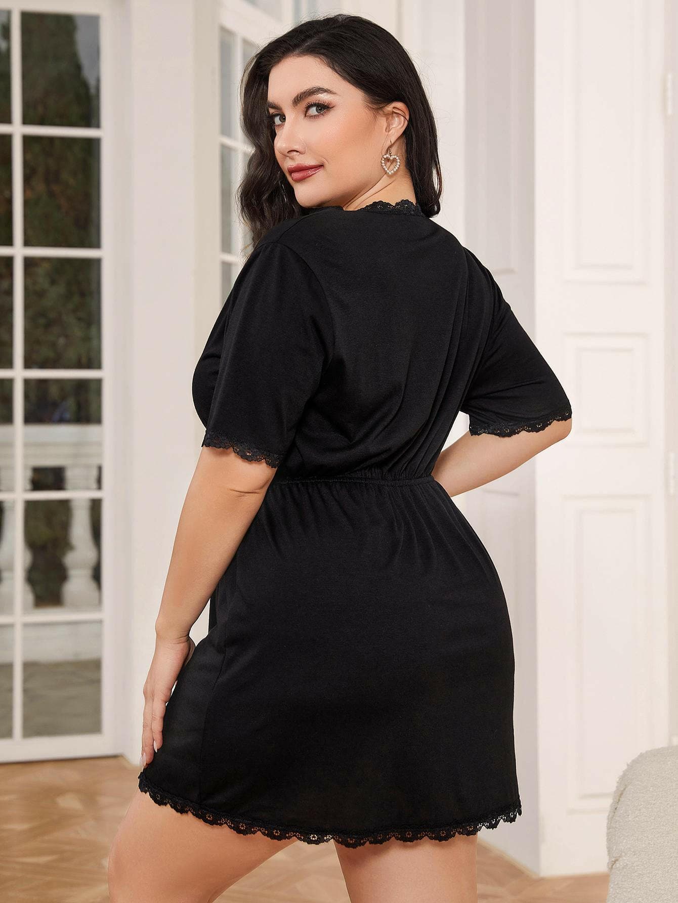 Plus Size Deep V Lace Nightgown with Chic Lace TrimIndulge in Elegance and Comfort with Our Plus Size Deep V Lace Nightgown
 
 
Style: Chic
 
Features: Intricate Lace Trim
 
Neckline: Plunging V-neck
 
Sleeve Length:Love Salve Chic Lace Trimswimwear