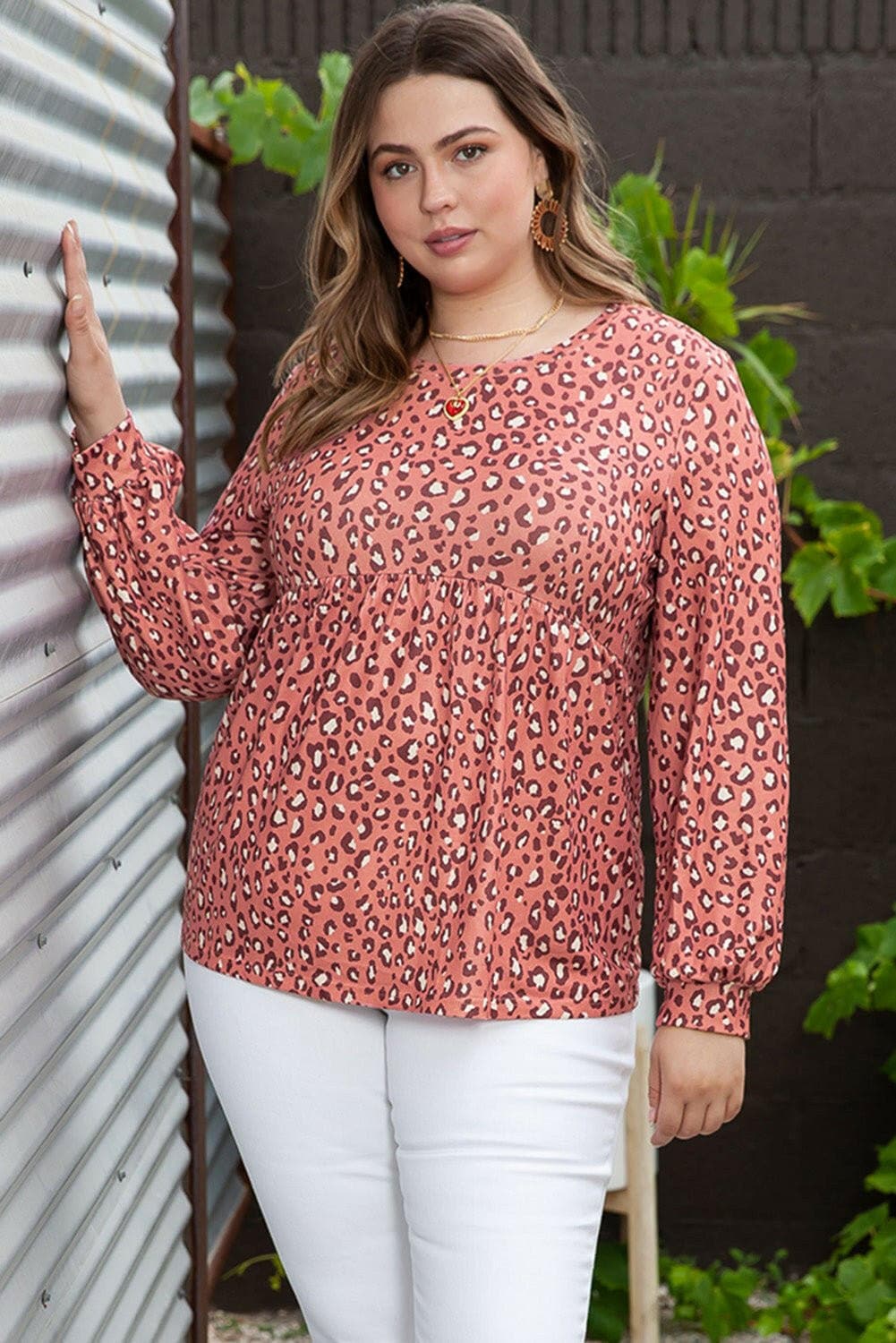 Leopard Print Plus Size Long Sleeve TeeLeopard Print Plus Size Long Sleeve Tee
 Upgrade your wardrobe with our Leopard Print Plus Size Long Sleeve Tee, a stylish and comfortable piece that will set you apLove Salve Size Long Sleeve Teeplus