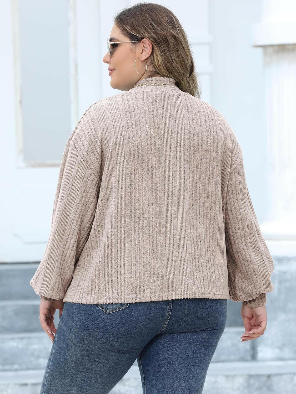 Cozy Plus Size Ribbed Knit Mock Neck TopExperience Ultimate Comfort with Our Cozy Plus Size Ribbed Knit Mock Neck Top
 
 
Basic Style: A versatile and classic design that never goes out of style
 
Sheer: OLove Salve Size Ribbed Knit Mock Neck Topplus