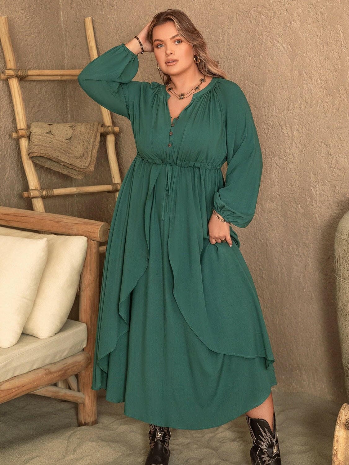 Layered Sheer Plus Size Balloon Sleeve Viscose Midi DressExperience Elegance in Motion
 Indulge in the epitome of sophistication with our Layered Sheer Plus Size Balloon Sleeve Viscose Midi Dress. Elevate your style with iLove Salve Size Balloon Sleeve Viscose Midi Dressplus