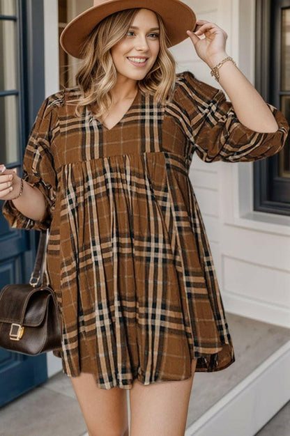 Plaid Print V-Neck Balloon Sleeve Plus Size Tunic DressUpgrade Your Style with Our Plaid Print V-Neck Tunic Dress!
 
 
Chic Design: Embrace a stylish look with the plaid print and V-neckline.
 
Balloon Sleeves: Elevate yLove Salve -Neck Balloon Sleeveplus