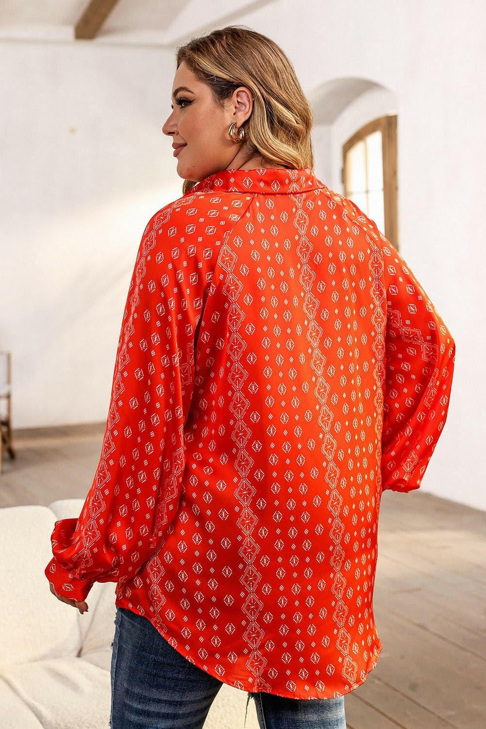 Printed Plus Size Long Sleeve Blouse with Johnny CollarPrinted Plus Size Long Sleeve Blouse with Johnny Collar
 Upgrade your wardrobe with the perfect blend of style and comfort. Introducing our Printed Plus Size Long SlLove Salve Size Long Sleeve Blouseplus