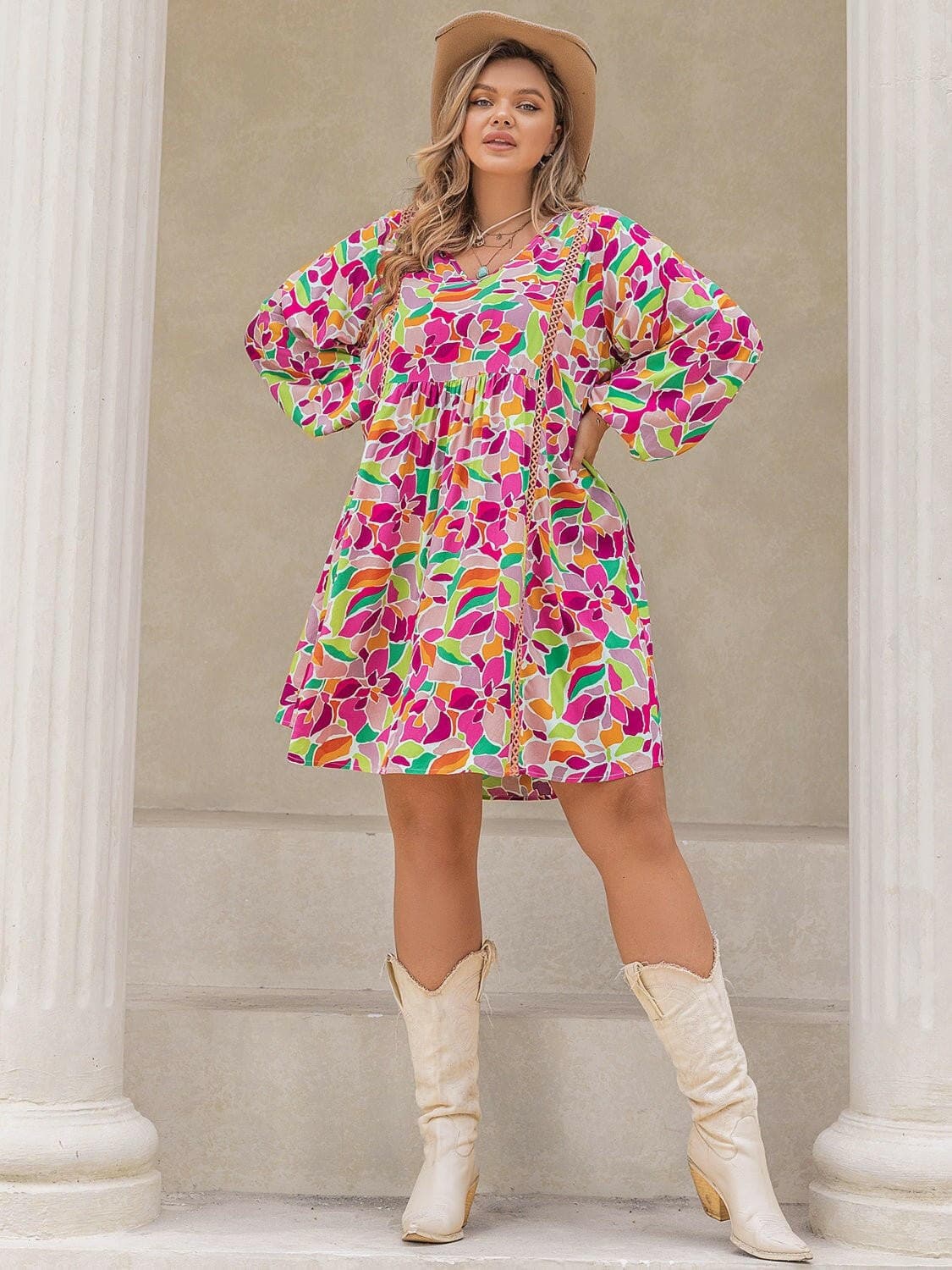 Vibrant Vibe Printed Plus Size Balloon Sleeve DressVibrant Vibe Printed Plus Size Balloon Sleeve Dress
 Step into style with the Vibrant Vibe Printed Plus Size Balloon Sleeve Dress, a must-have addition to your wardrLove Salve Size Balloon Sleeve Dressplus