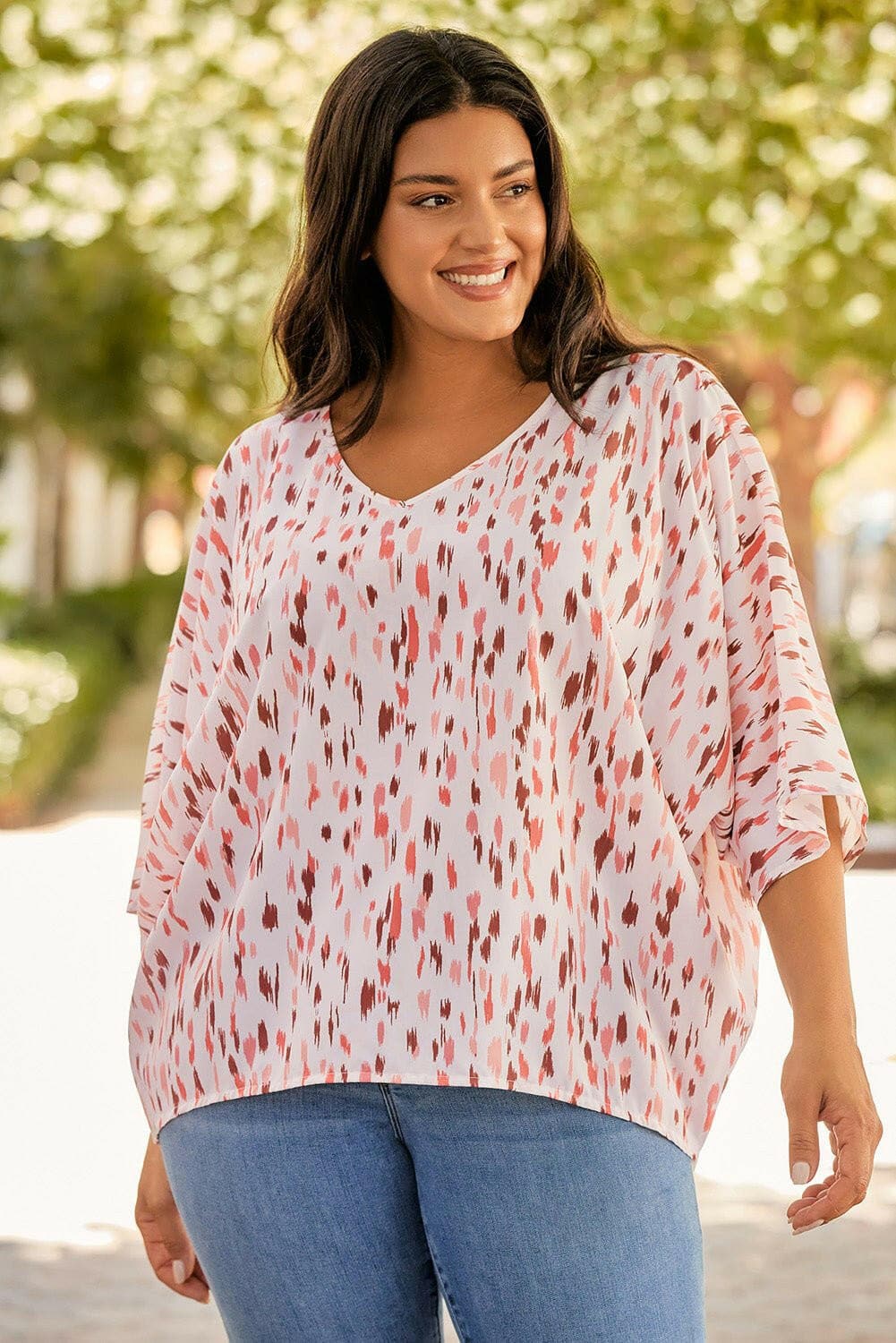 Printed V-Neck Blouse for Curvy LadiesEnhance Your Wardrobe with Our Printed V-Neck Blouse
 Indulge in style and comfort with our Printed V-Neck Blouse designed for curvy ladies who embrace their unique Love Salve -Neck Blouseplus