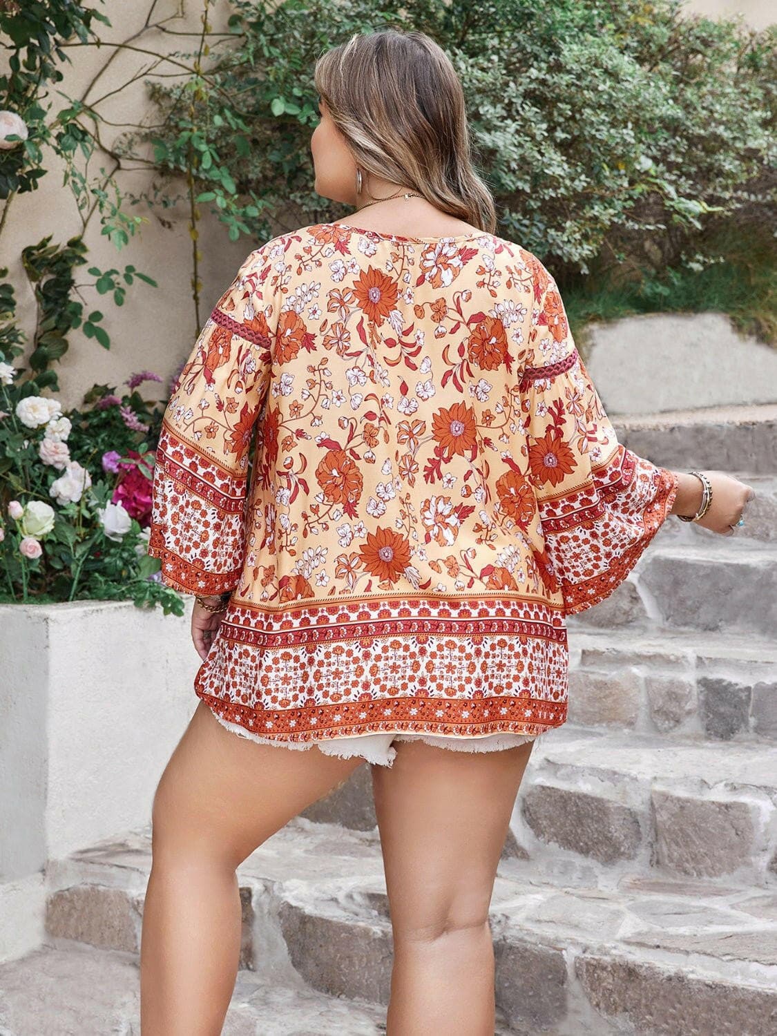 Printed V-Neck Blouse with Three-Quarter Sleeves for Curvy WomenPrinted V-Neck Blouse with Three-Quarter Sleeves for Curvy Women
 Upgrade Your Style with the Printed V-Neck Blouse
 Step up your fashion game with our Printed V-NecLove Salve -Neck Blouseplus