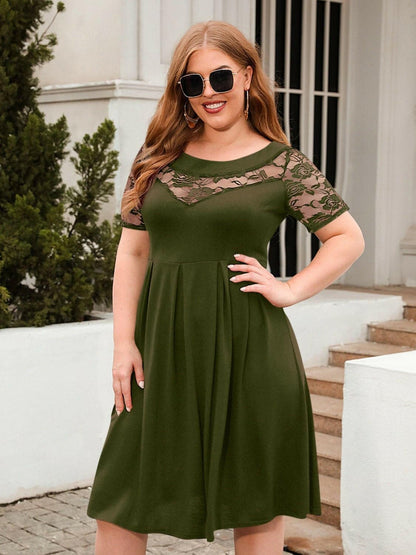 Ruched Lace Detail Plus Size Short Sleeve DressEnhance Your Style with Our Ruched Lace Detail Plus Size Short Sleeve Dress
 
 
Lace Elegance: Embrace sophistication with exquisite lace detail that adds a touch ofLove Salve Size Short Sleeve Dressplus