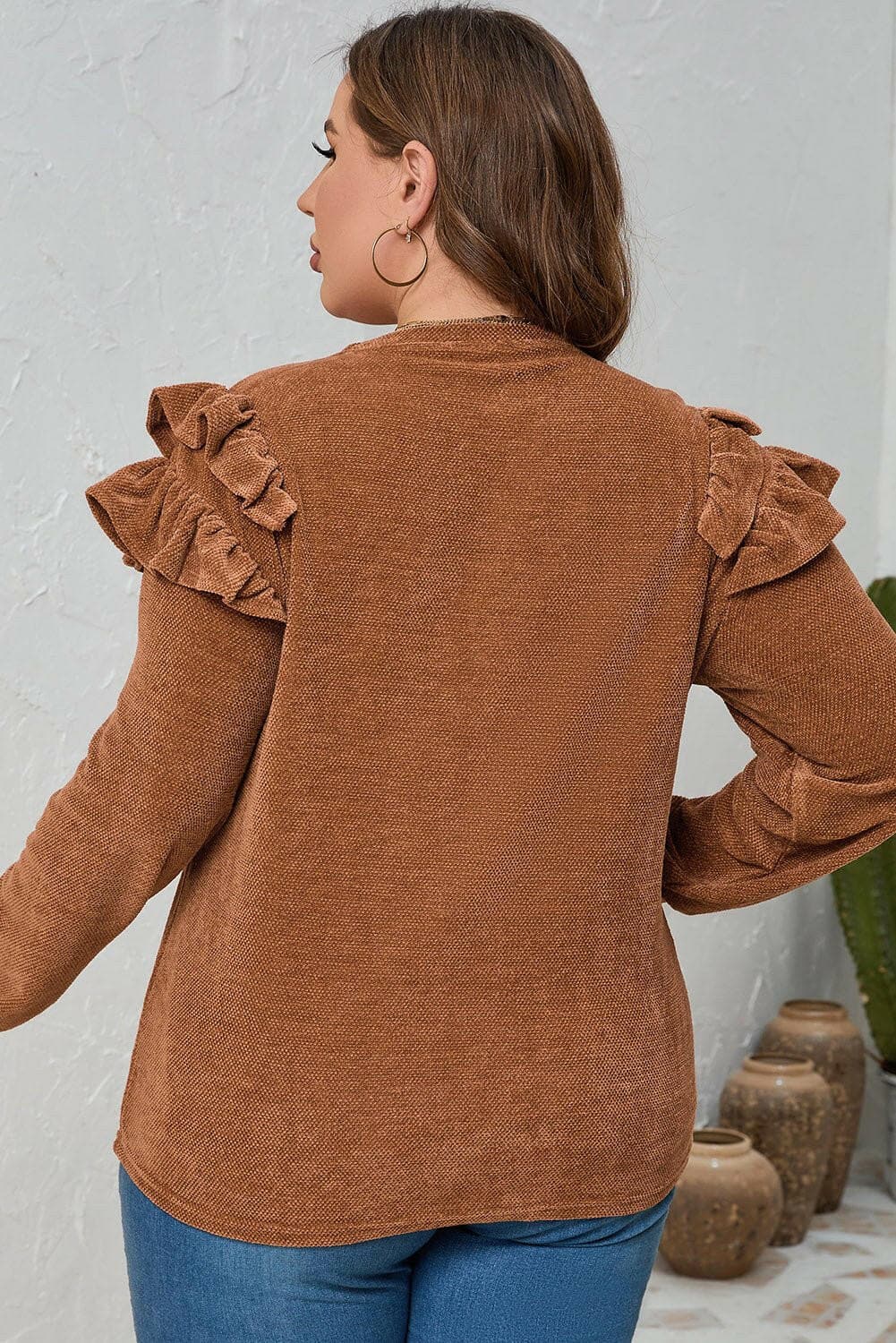 Stylish Ruffle Detail Plus Size Long Sleeve TopUpgrade Your Style with our Stylish Ruffle Detail Plus Size Long Sleeve Top
 Step up your fashion game with our elegant Ruffle Detail Plus Size Long Sleeve Top. ThisLove Salve Size Long Sleeve Topplus