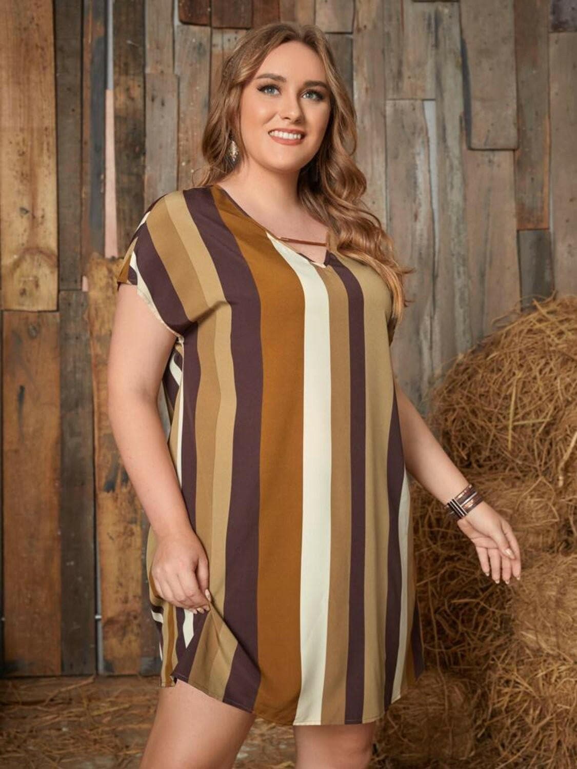 Striped Plus Size Mini Dress with Short SleevesUpgrade Your Style with Our Striped Plus Size Mini Dress!
 
 
Chic Design: Embrace elegance in our striped mini dress with short sleeves, perfect for any occasion.
 Love Salve Size Mini Dressplus