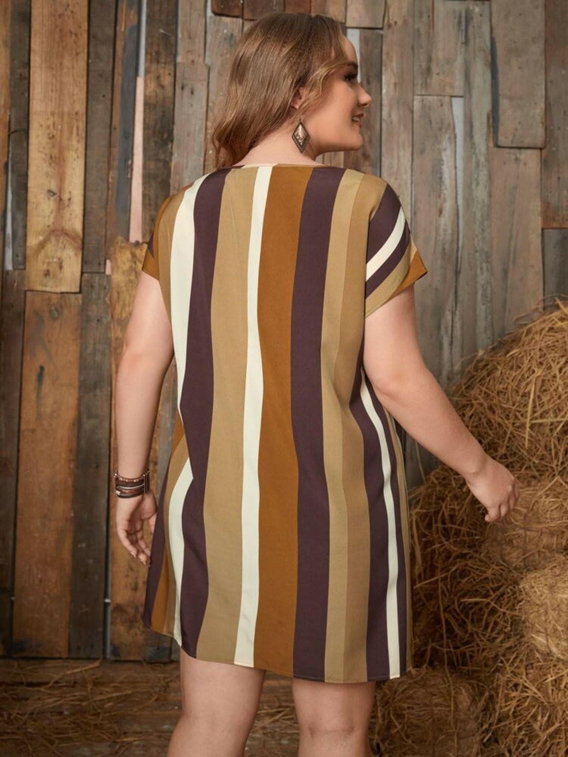 Striped Plus Size Mini Dress with Short SleevesUpgrade Your Style with Our Striped Plus Size Mini Dress!
 
 
Chic Design: Embrace elegance in our striped mini dress with short sleeves, perfect for any occasion.
 Love Salve Size Mini Dressplus